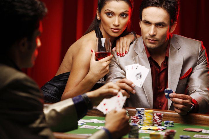 sidney loto AduQ live dealer table on mobile phone screen